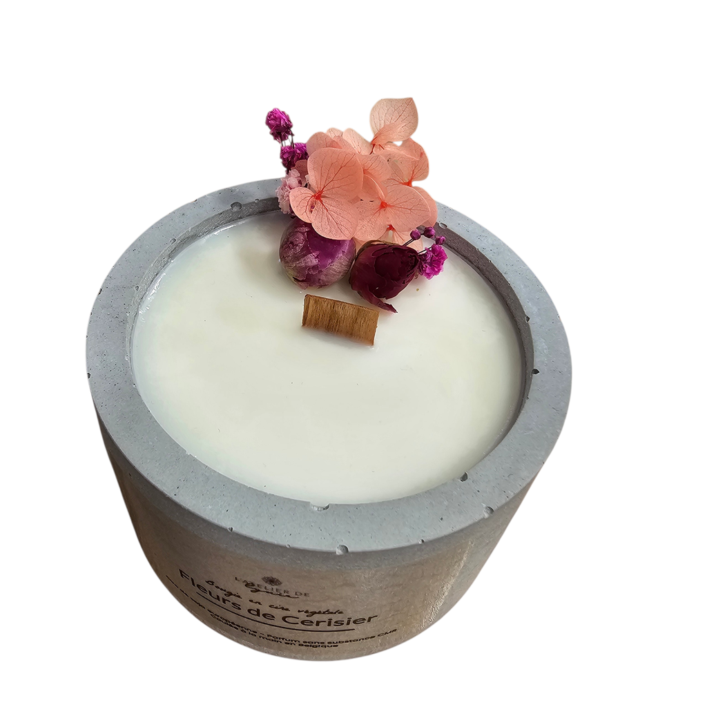 Bougie artisanale parfumée « Fleur de cerisier » – Atelier de Lynie 