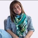 Foulard triangle rose à fleurs – Ellecie – élégant et féminin