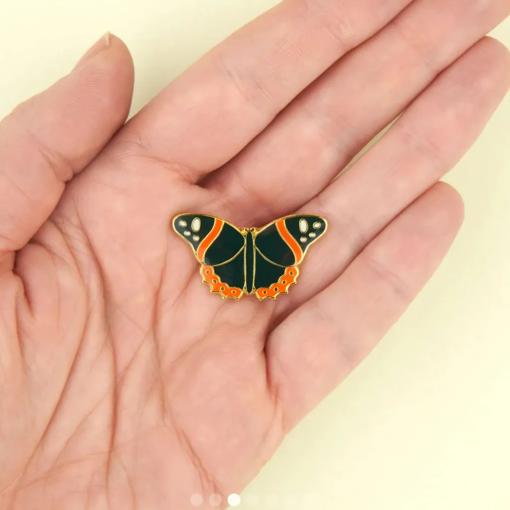 pin's papillon coucou suzette.webp