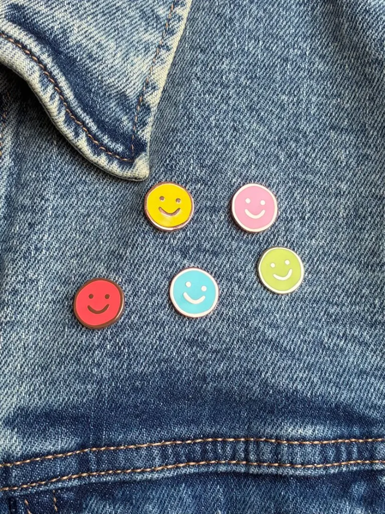 pin's smiley.webp
