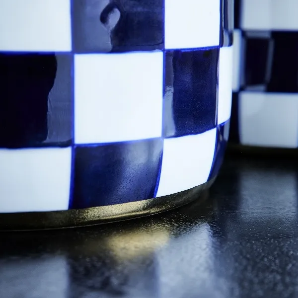 werner vases bleu et or.webp
