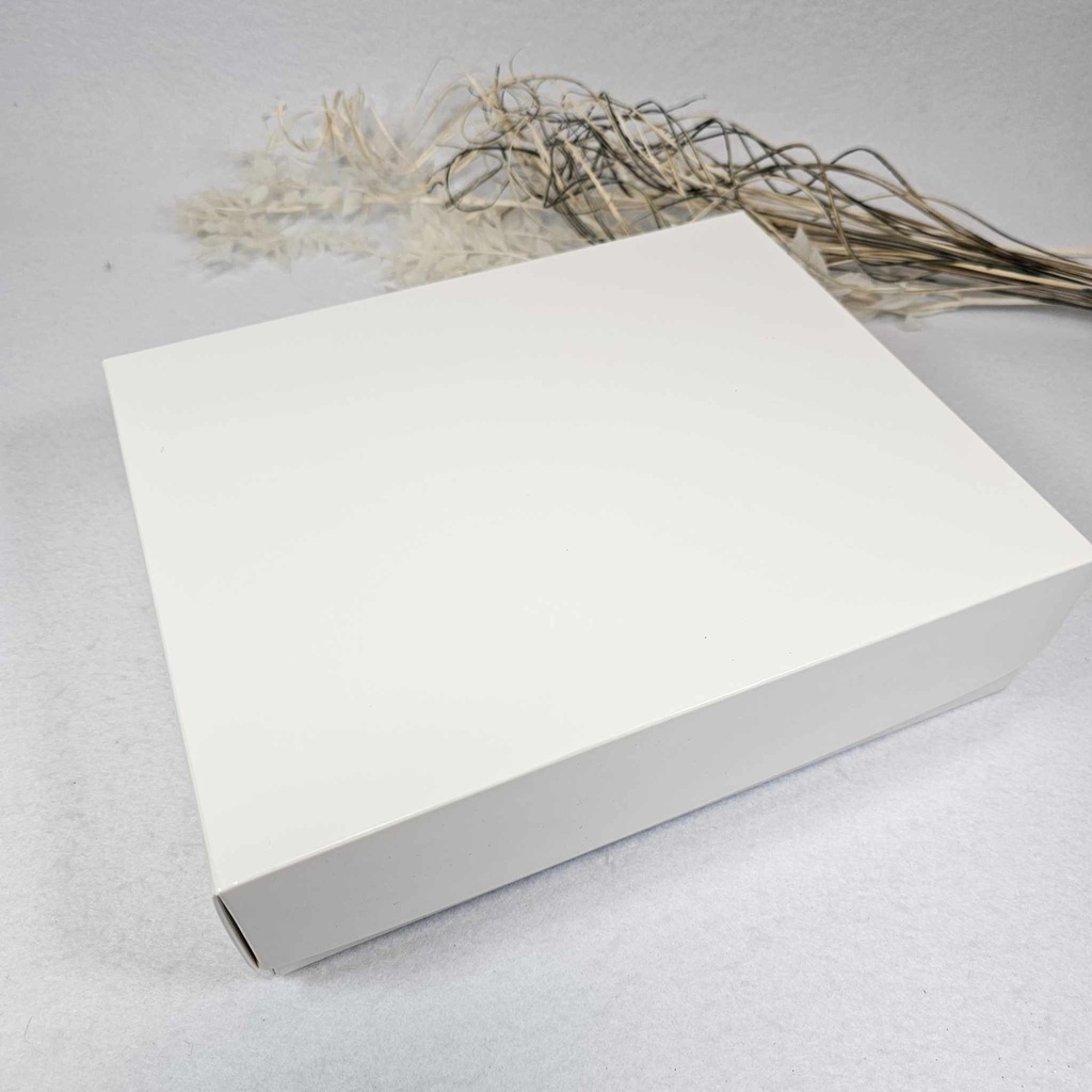 Boîte cadeau blanche