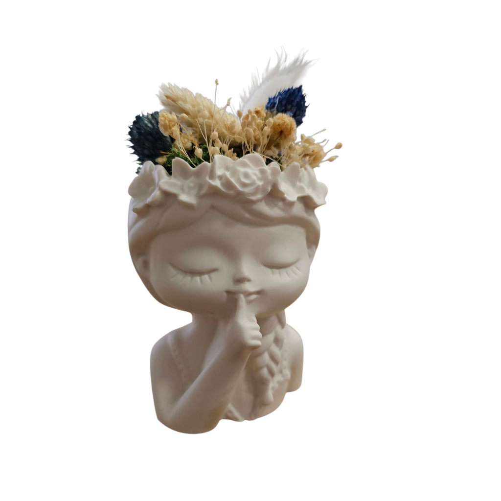 Demoiselle Sélène – Figurine en jesmonite avec fleurs séchées, décoration artisanale douce - Lynie