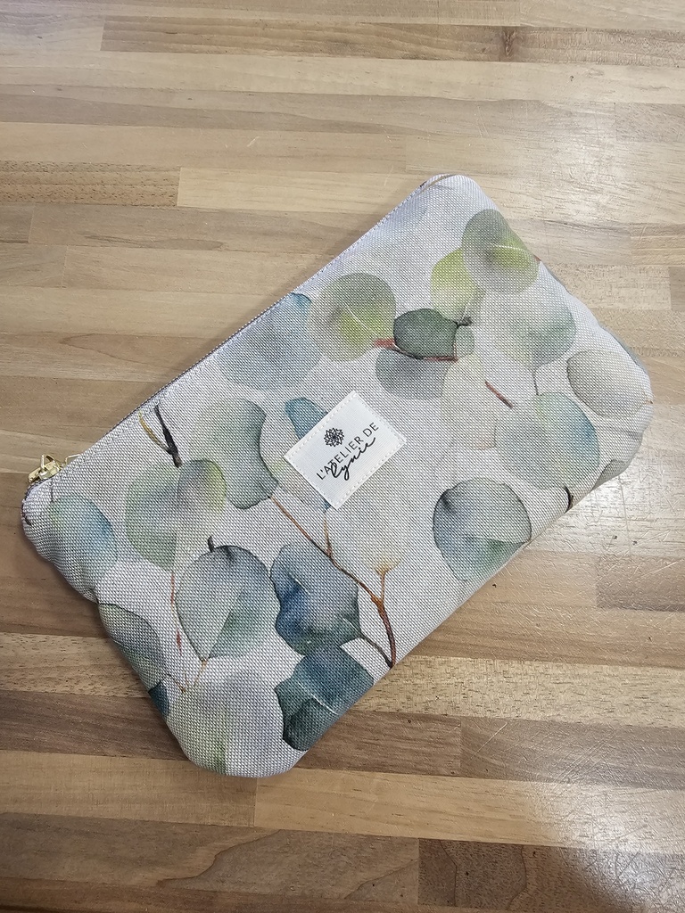 Trousse plate feuillage vert