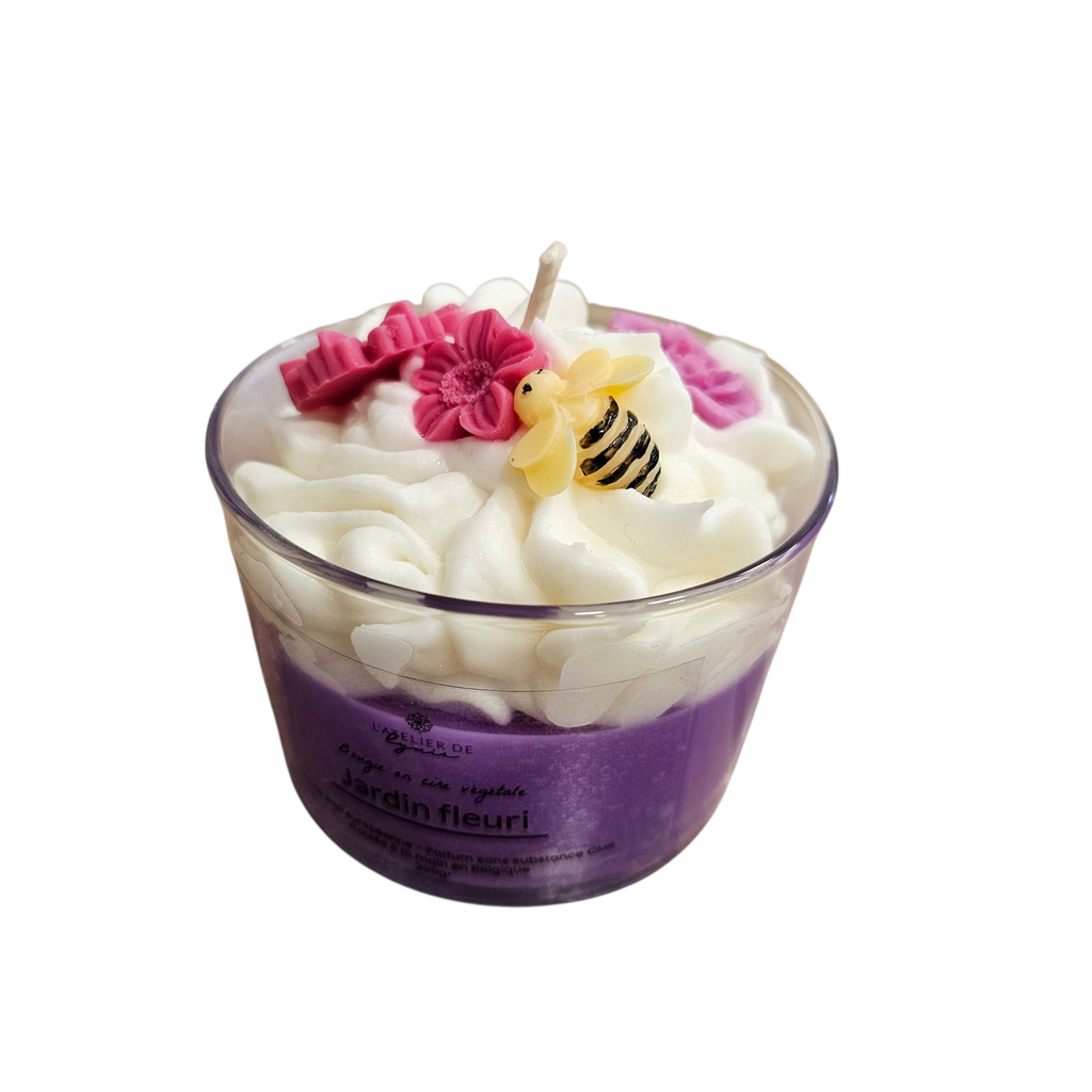 Bougie parfumée Jardin Fleuri chantilly – 180g | Bougie artisanale fleurs & abeille en cire de soja