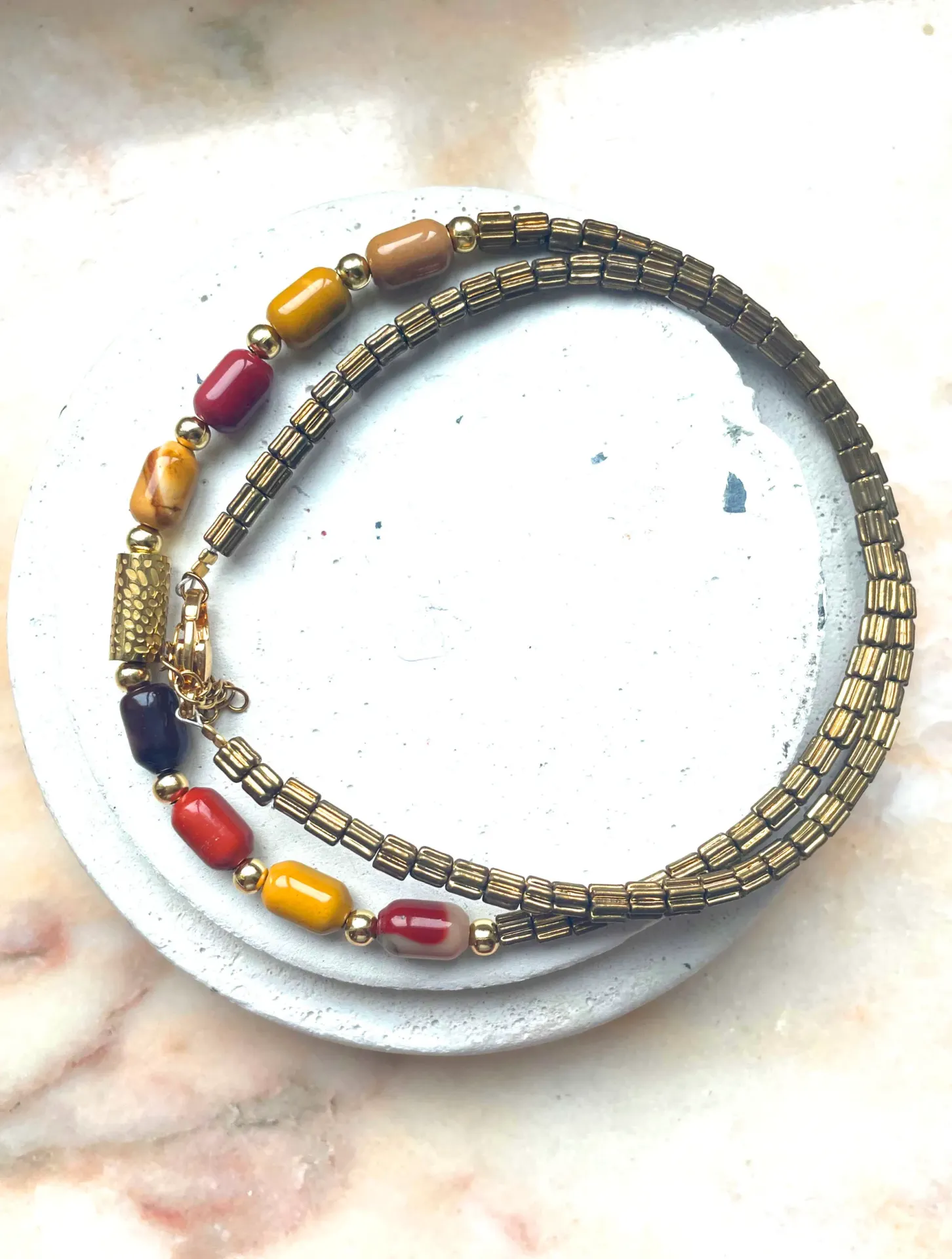 Collier Laurence Chouhuihui – Jaspe mokaïte, verre & acier inoxydable | Créatrice belge