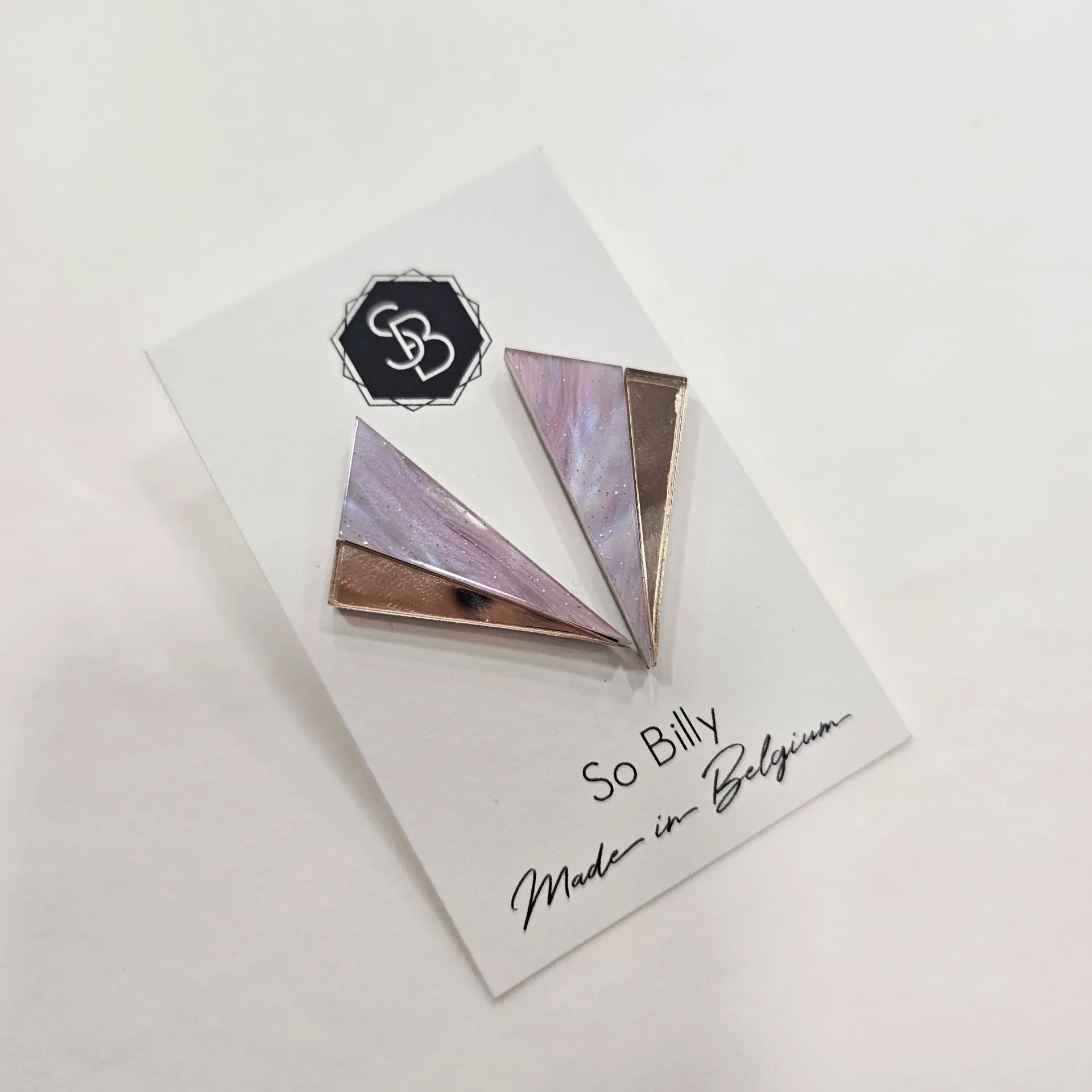 Boucles d’oreilles en plexiglas Glam - triangle rose doré – So Billy