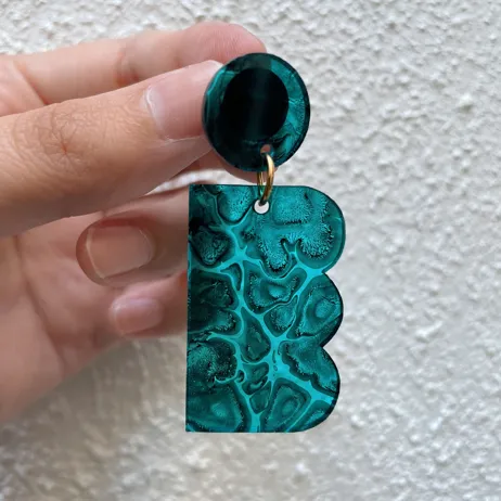 Boucles d’Oreilles Le Strict Maximum – Création Française en Plexiglas