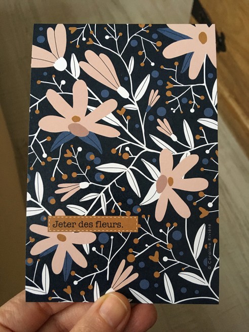 Coraï - Jeter des fleurs