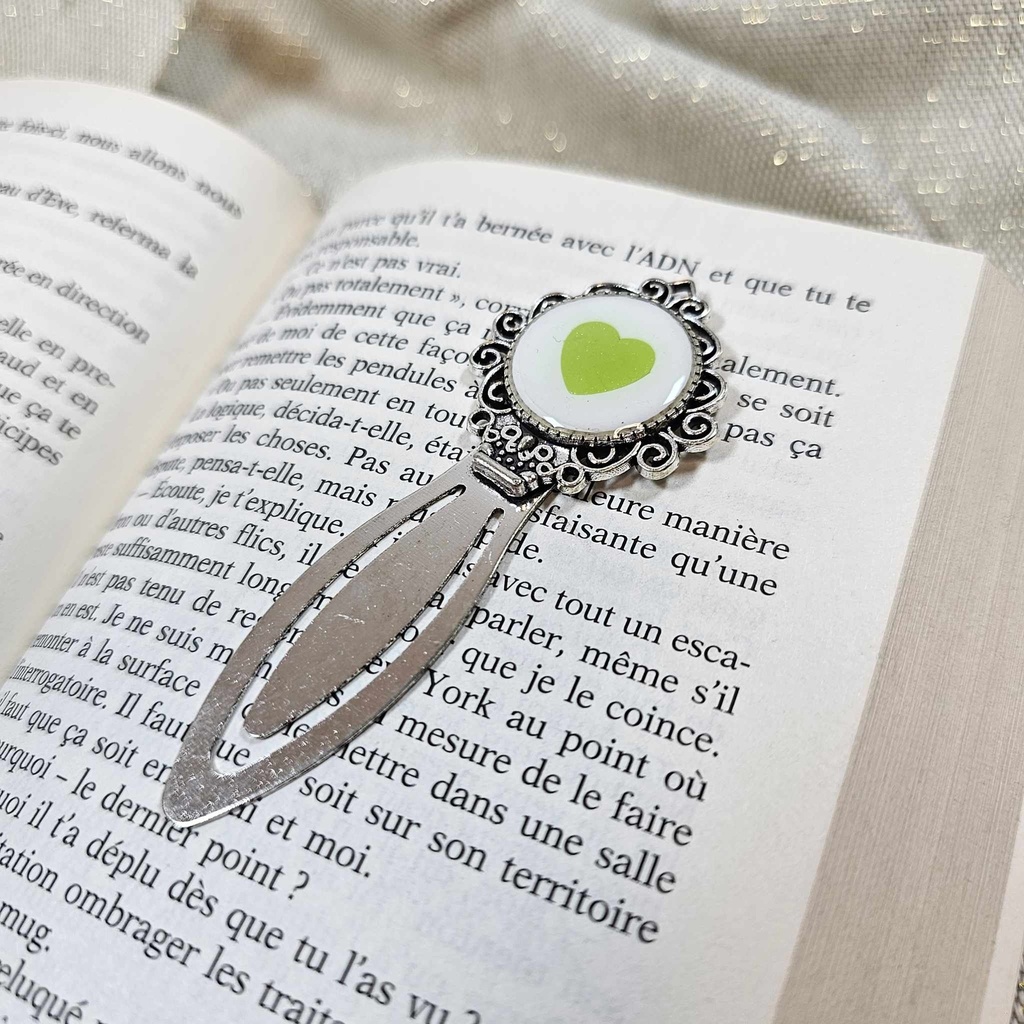 Lynie - Marque-Page cœur vert